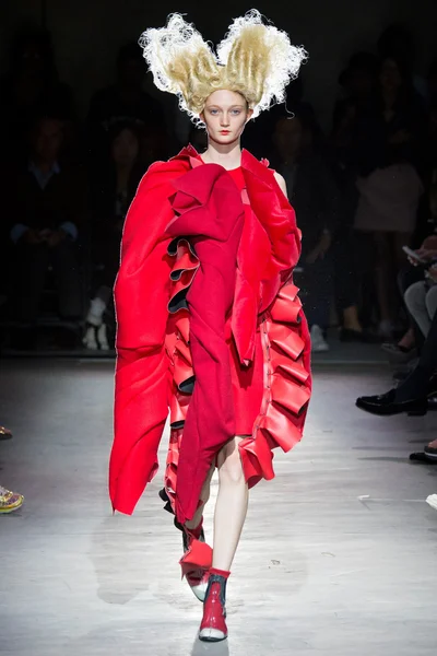 Look 19